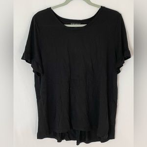 Simple lose black t shirt